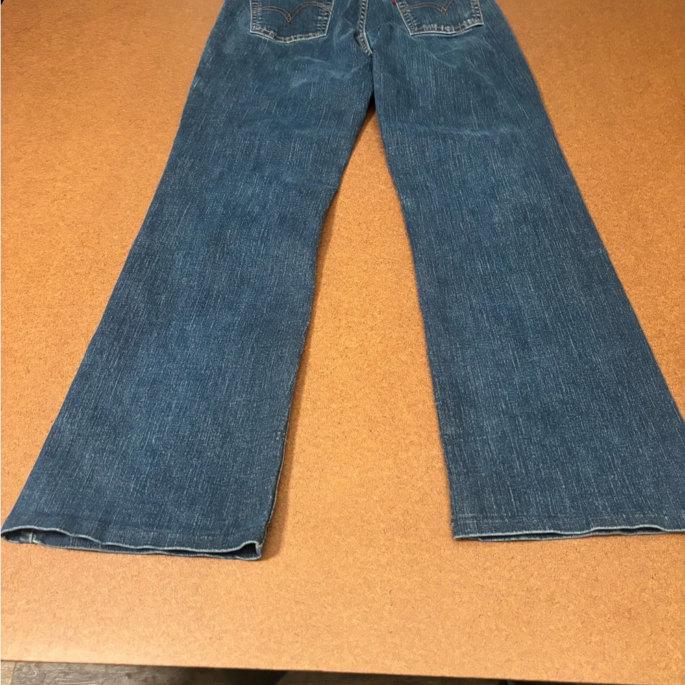 Levi's Wide Leg 6M 26x28 Woman’s Classic Blue Jeans - Picture 8 of 10